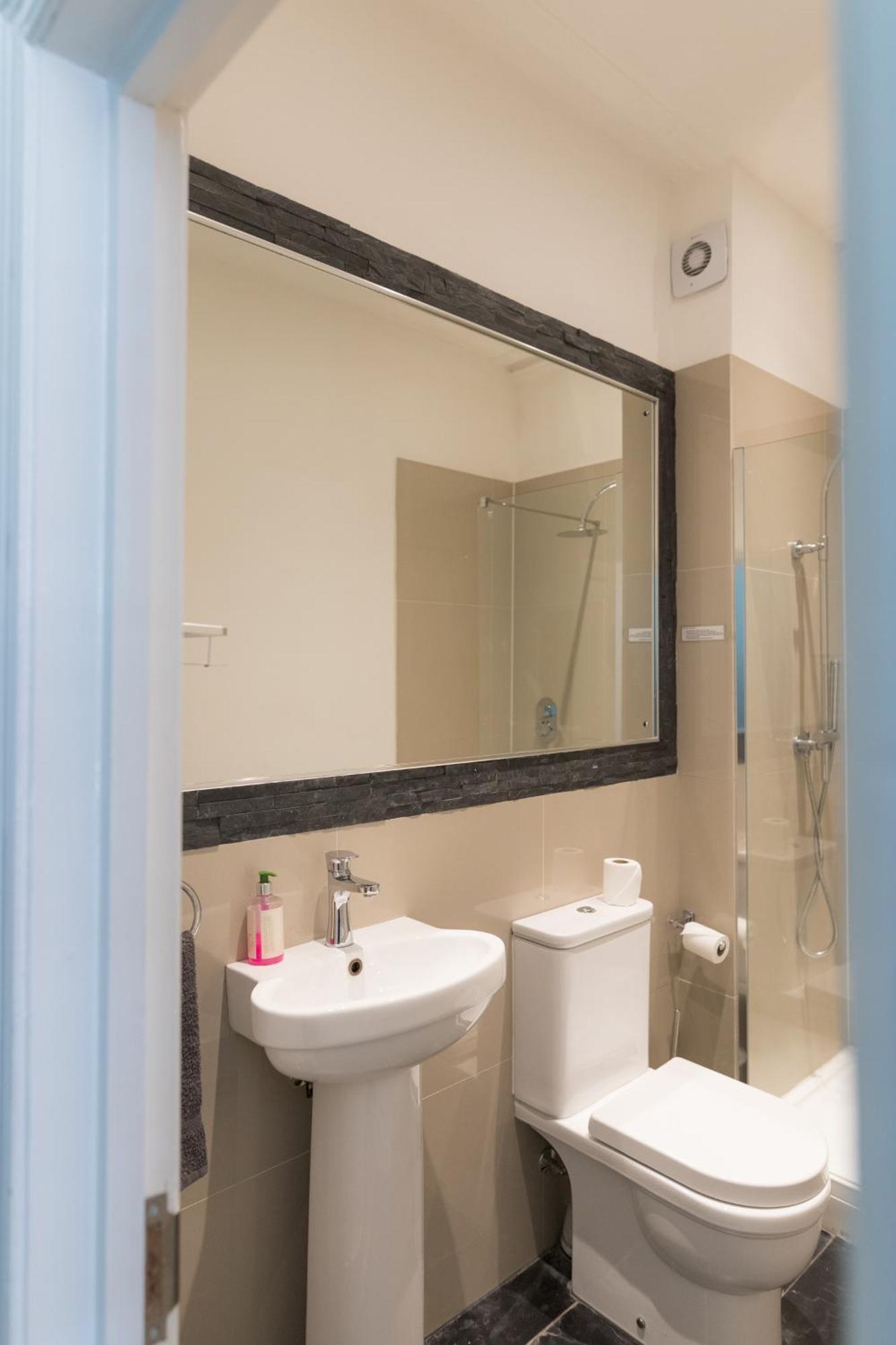 Ebs Hostel London Catford Экстерьер фото