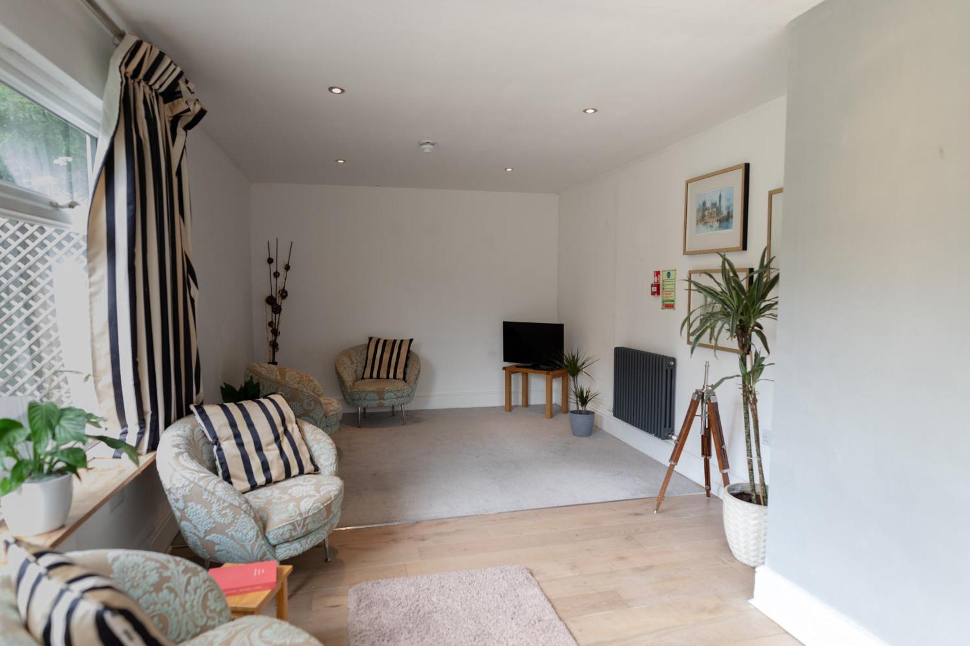 Ebs Hostel London Catford Экстерьер фото
